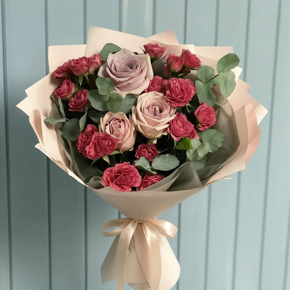 Букет цветов из: Гвоздики и Розы в Юганце