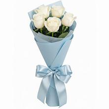 Букет 5 Белых роз Проуд в Юганце