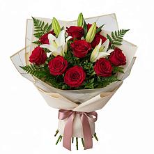 Букет цветов из:  Лилии и Розы в Юганце