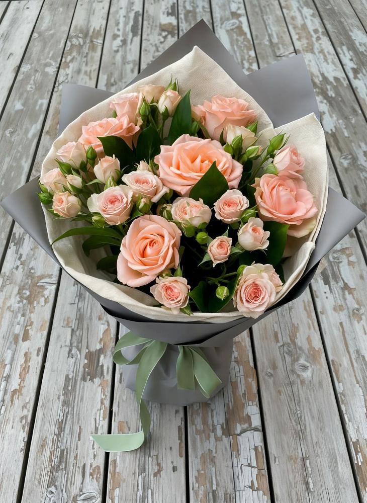 Букет цветов из: Розы в Юганце