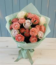 Букет цветов из:  Розы в Юганце