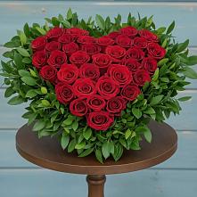 Цветочная композиция из Розы в виде сердца #REPLACE_PRED# Юганце