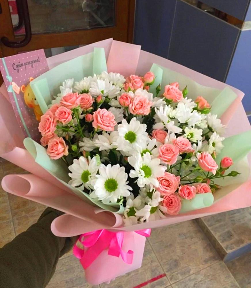 Букет цветов из: Розы и Хризантемы в Юганце