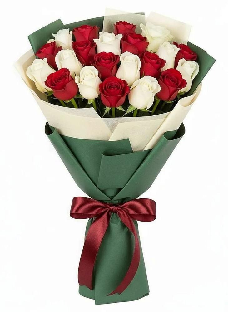 Букет Микс из красных и белых роз в Юганце