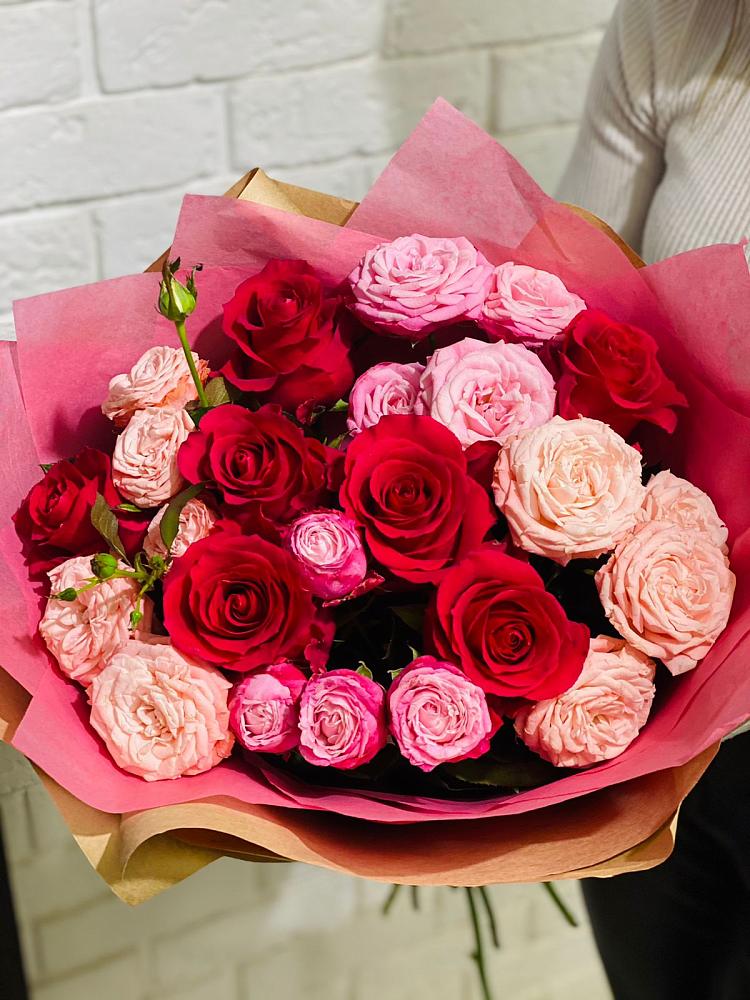 Букет цветов из: Розы в Юганце