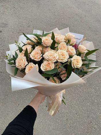 Букет Кремовые розы Латте в Юганце