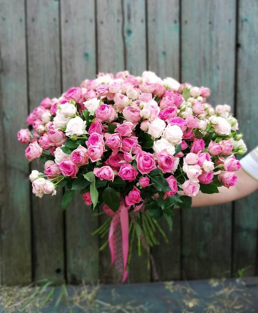 Букет Розовые кустовые розы Натали и Лав Лидия в Юганце