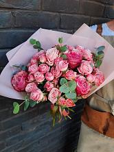 Букет цветов из:  Розы в Юганце