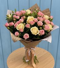 Букет цветов из:  Розы в Юганце