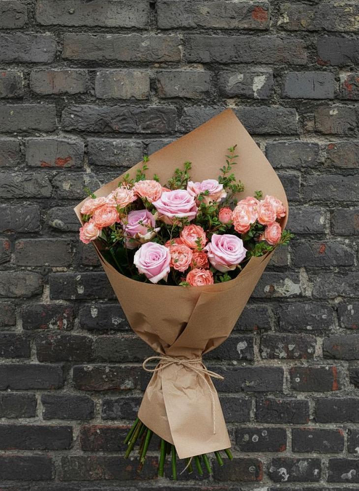 Букет цветов из: Розы в Юганце