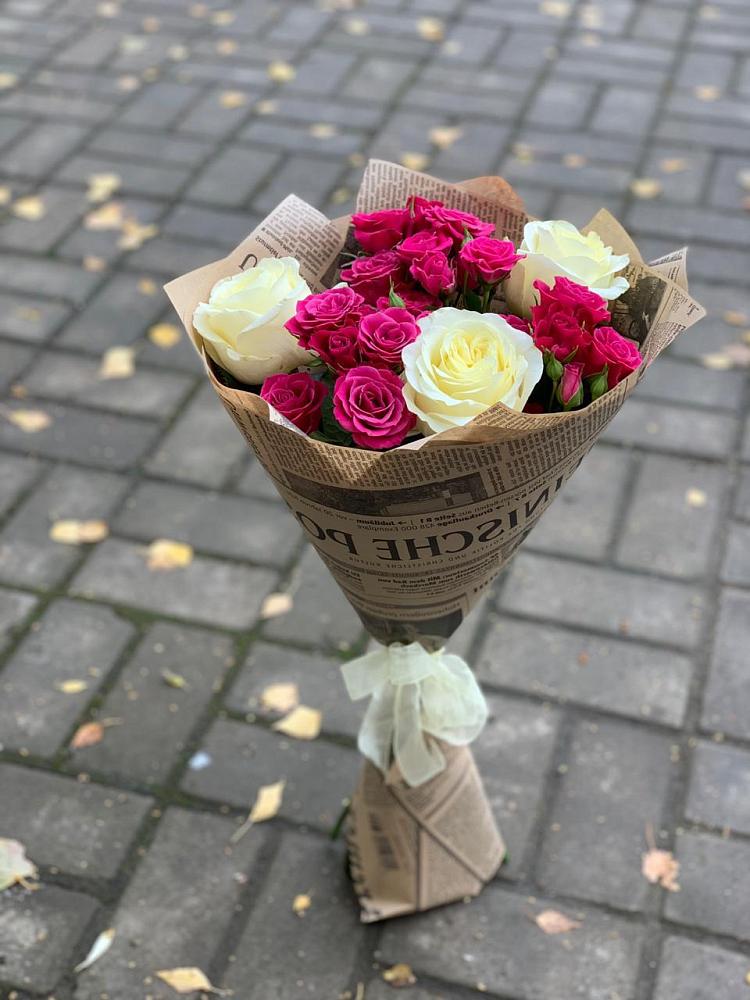 Букет цветов из: Розы в Юганце