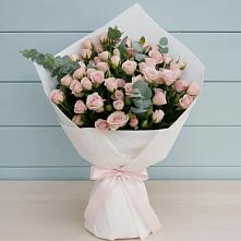 Букет цветов из:  Розы в Юганце