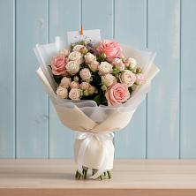 Букет цветов из:  Розы в Юганце