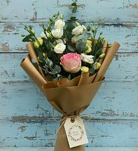 Букет цветов из:  Розы и Лизиантусы #REPLACE_PRED# Юганце