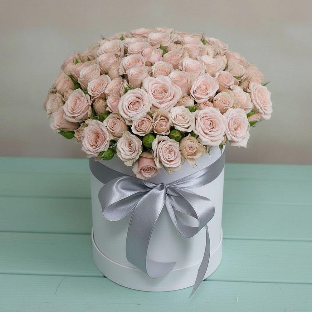 Цветочная композиция из Розы в шляпной коробке в Юганце